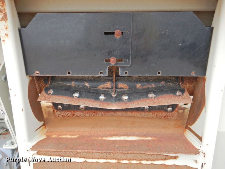 image for item DI0195 Kooima corn head adapter