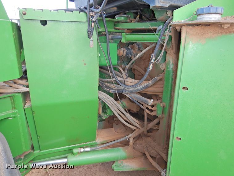 image for item DI0200 1991 John Deere 8960  4WD tractor