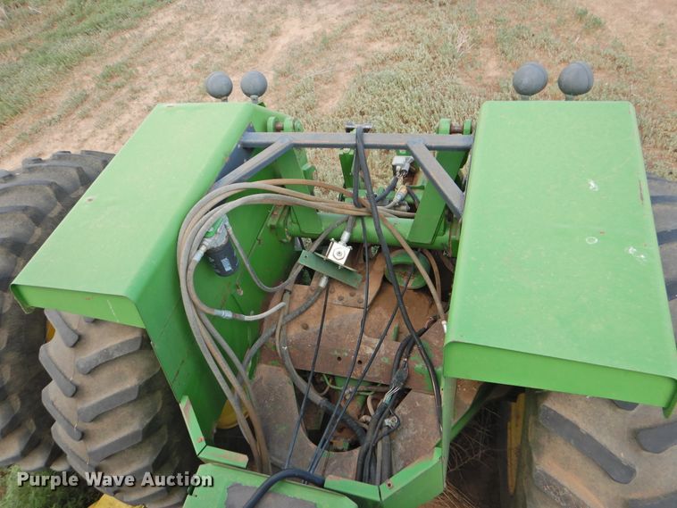 image for item DI0200 1991 John Deere 8960  4WD tractor