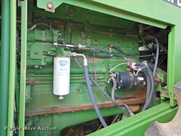 image for item DI0200 1991 John Deere 8960  4WD tractor