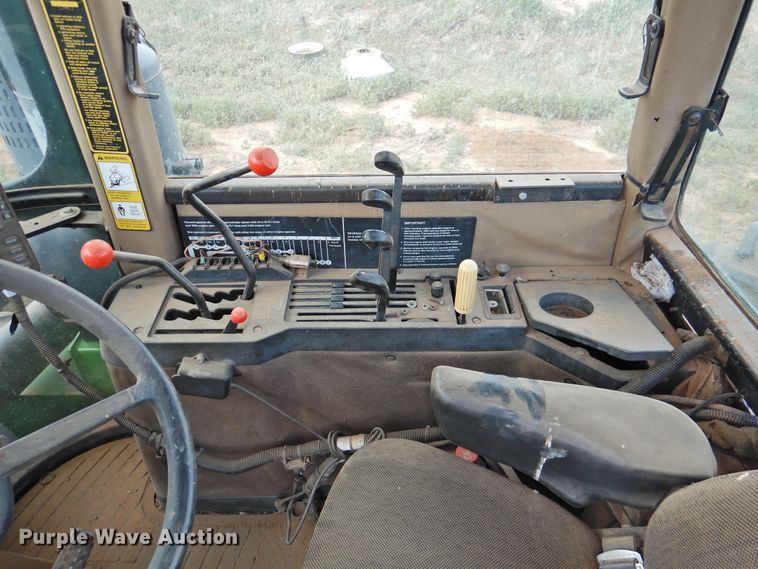 image for item DI0200 1991 John Deere 8960  4WD tractor