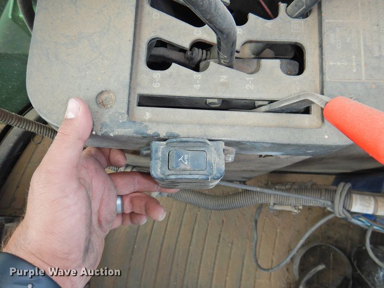 image for item DI0200 1991 John Deere 8960  4WD tractor