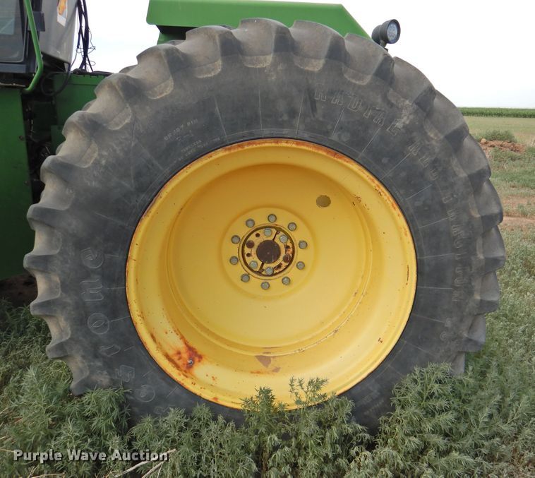 image for item DI0200 1991 John Deere 8960  4WD tractor