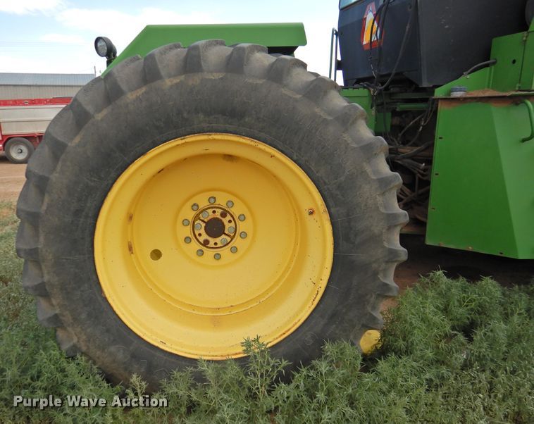 image for item DI0200 1991 John Deere 8960  4WD tractor