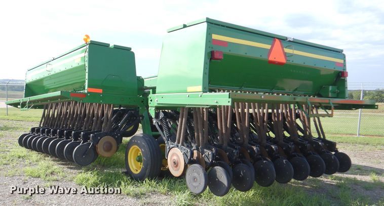 image for item DI0266 2015 John Deere 455 grain drill