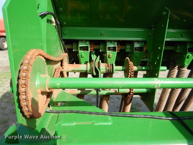 image for item DI0266 2015 John Deere 455 grain drill