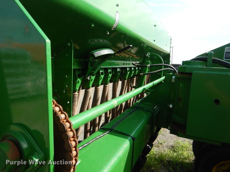 image for item DI0266 2015 John Deere 455 grain drill