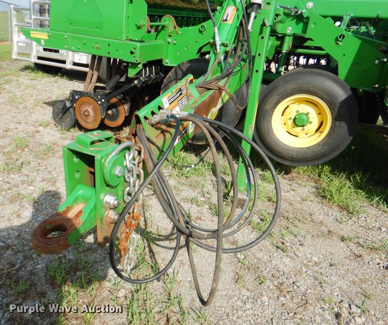image for item DI0266 2015 John Deere 455 grain drill