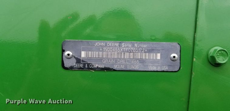 image for item DI0266 2015 John Deere 455 grain drill