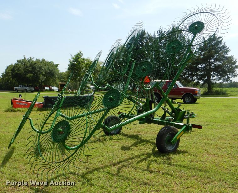 image for item DI0279 Frontier WR1010 hay rake