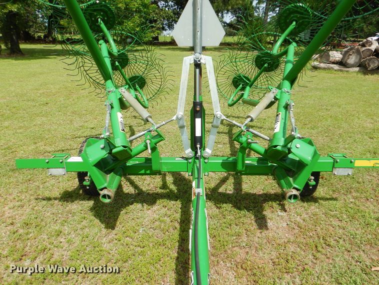 image for item DI0279 Frontier WR1010 hay rake