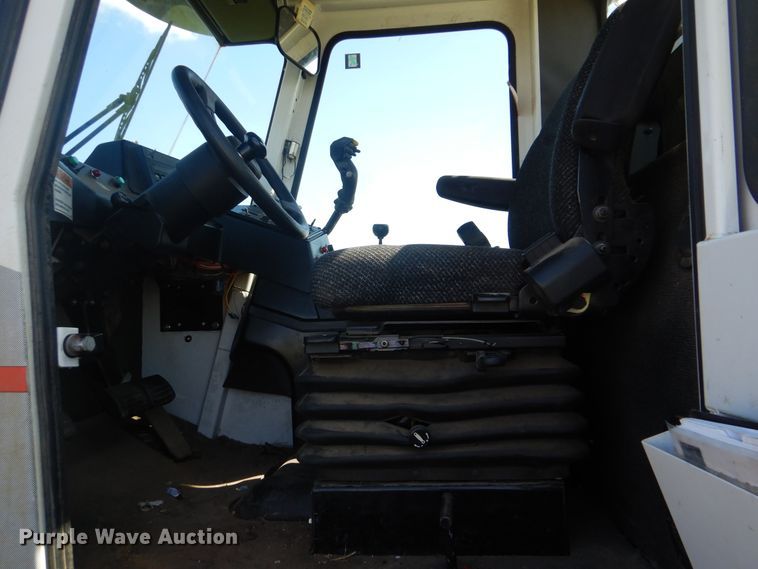 image for item DI0301 2007 SpraCoupe 4455 sprayer