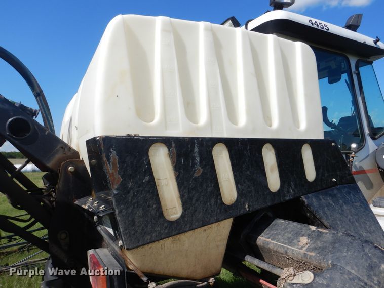 image for item DI0301 2007 SpraCoupe 4455 sprayer