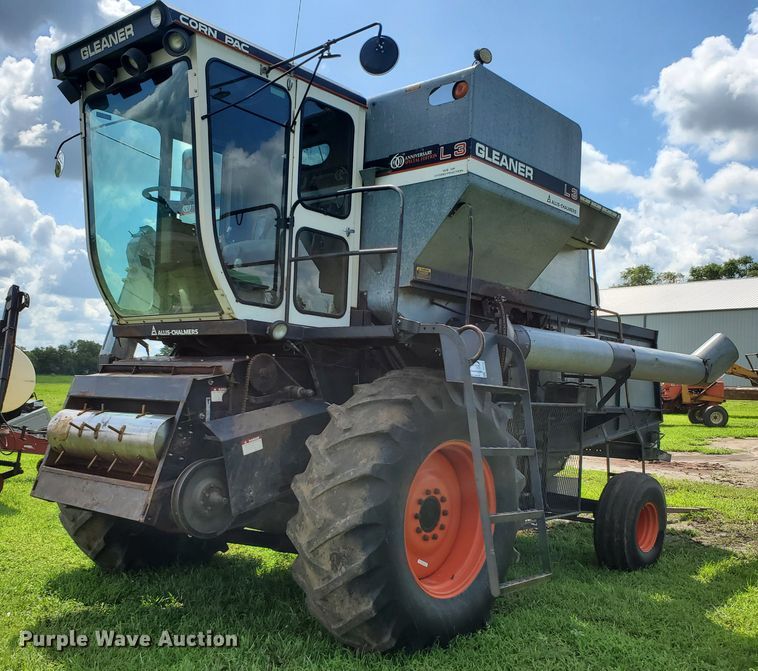 image for item DJ3152 1983 Gleaner L3 60th Anniversary combine