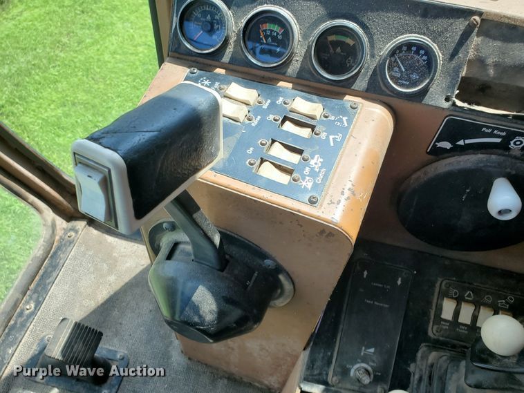 image for item DJ3152 1983 Gleaner L3 60th Anniversary combine