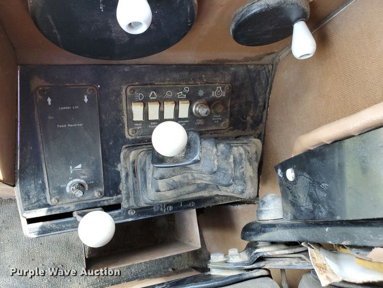 image for item DJ3152 1983 Gleaner L3 60th Anniversary combine