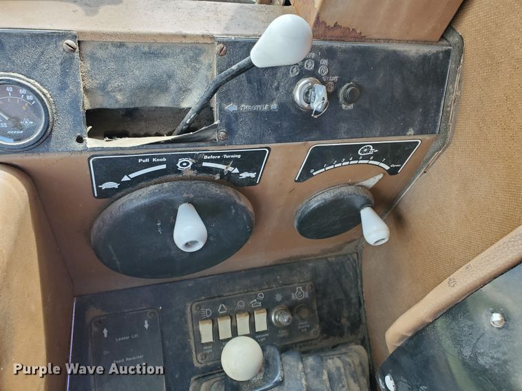 image for item DJ3152 1983 Gleaner L3 60th Anniversary combine