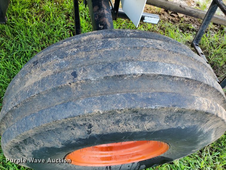 image for item DJ3152 1983 Gleaner L3 60th Anniversary combine