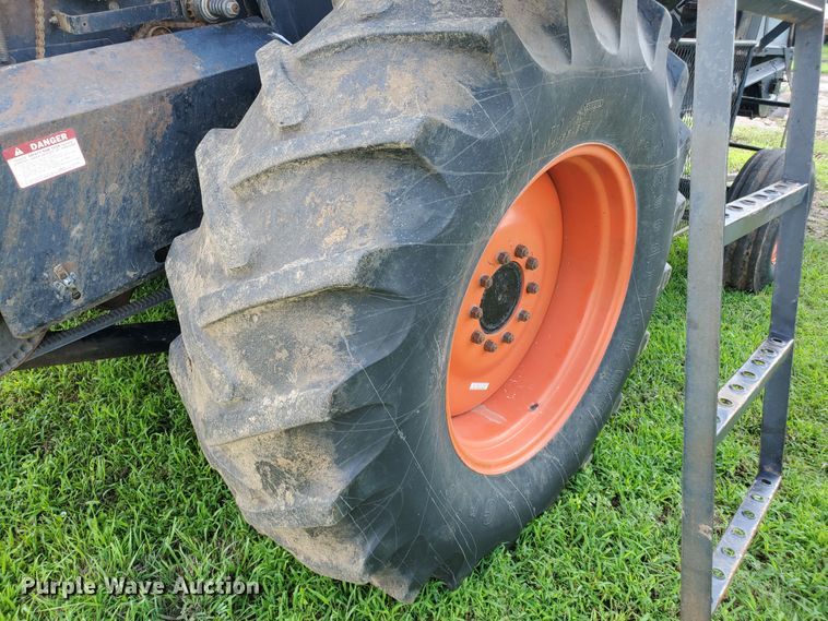image for item DJ3152 1983 Gleaner L3 60th Anniversary combine