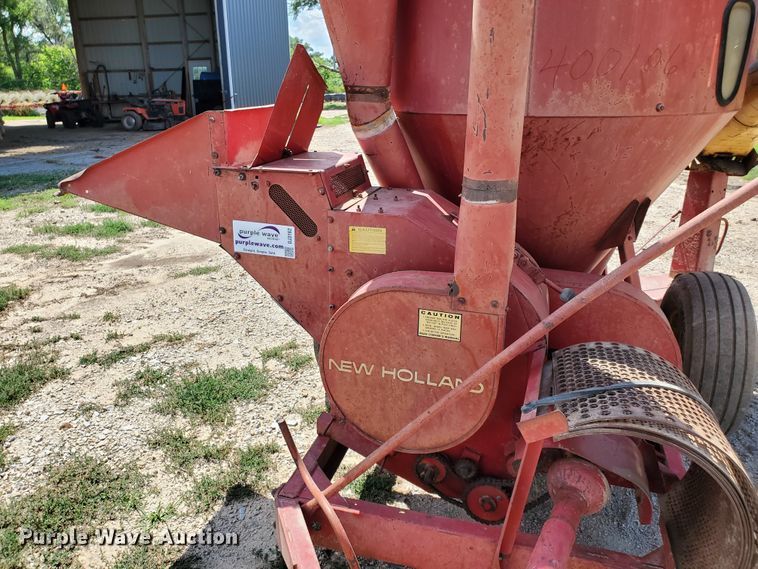 image for item DJ3162 New Holland 353 grinder/mixer