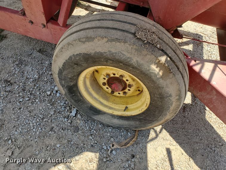 image for item DJ3162 New Holland 353 grinder/mixer