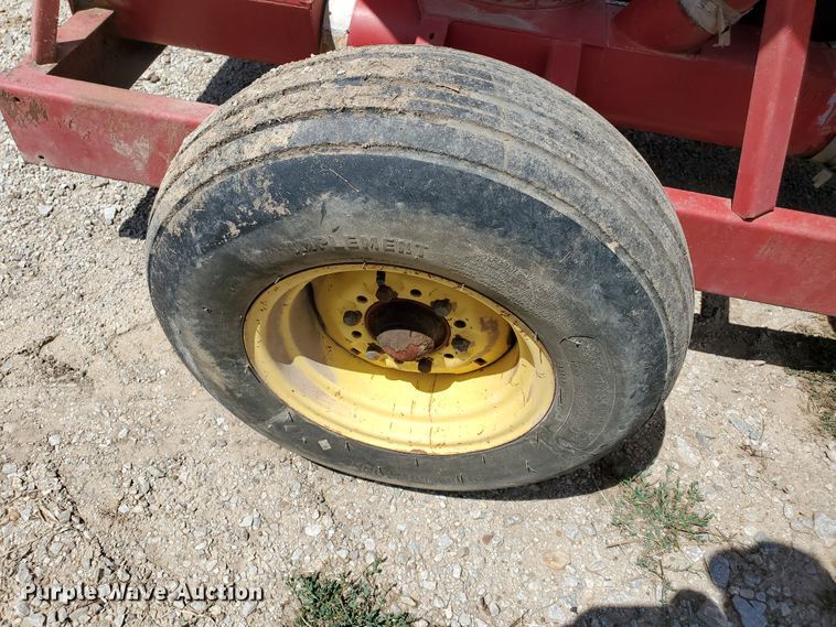 image for item DJ3162 New Holland 353 grinder/mixer