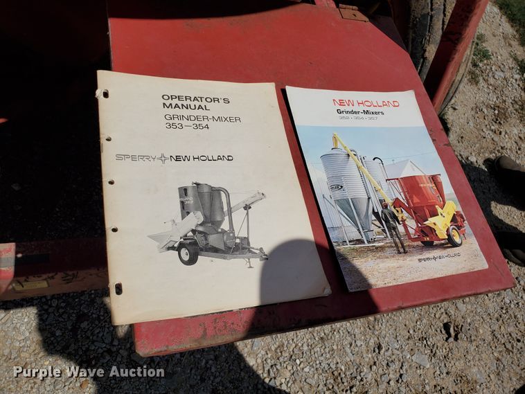 image for item DJ3162 New Holland 353 grinder/mixer