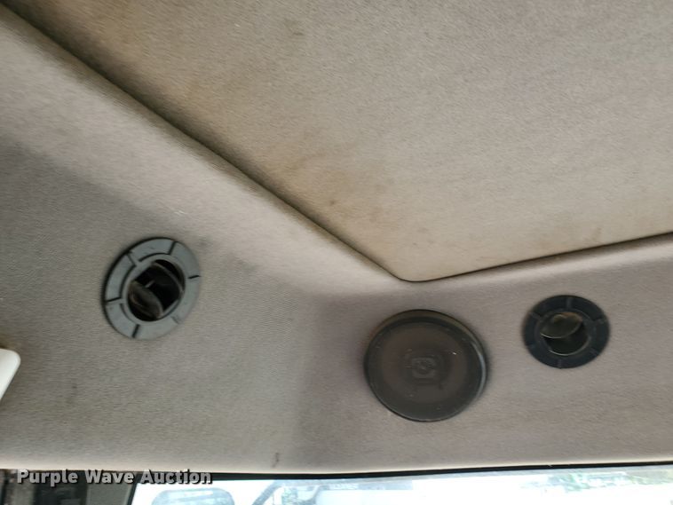 image for item DJ3163 2002 Hesston 8450  windrower