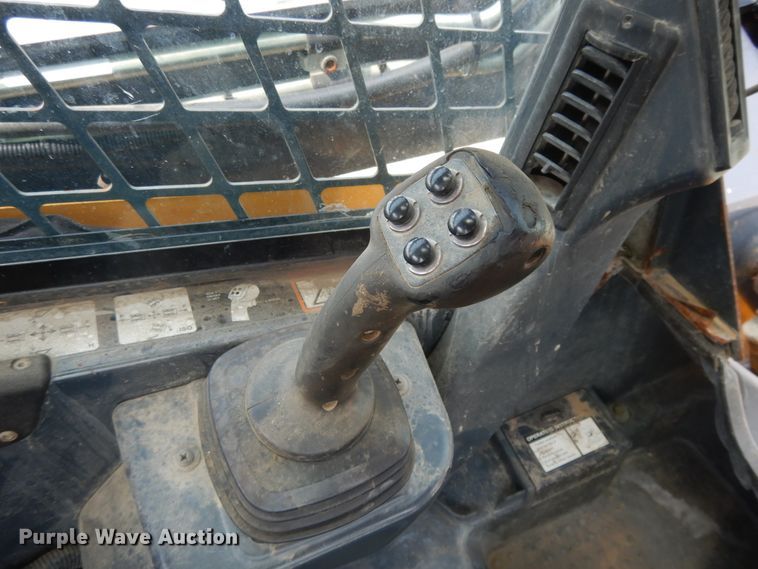 image for item DJ3485 2010 John Deere 333D  tracked skid steer loader