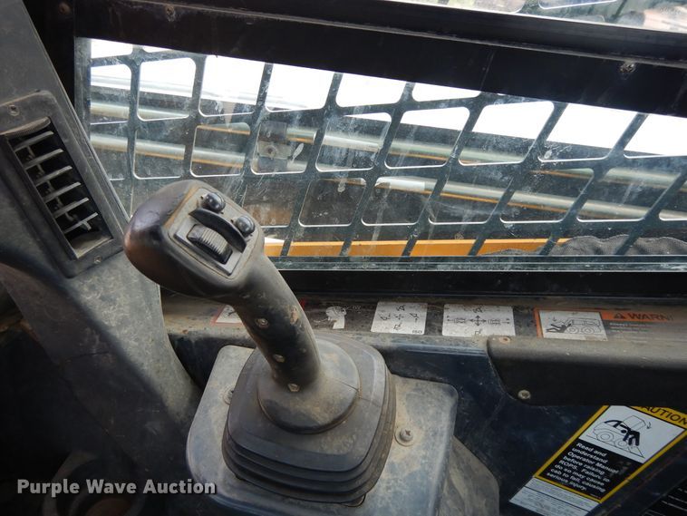 image for item DJ3485 2010 John Deere 333D  tracked skid steer loader