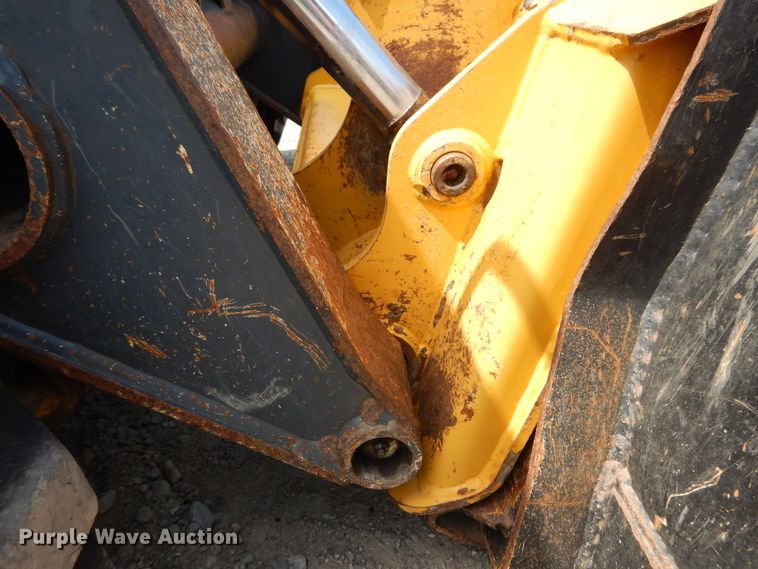 image for item DJ3485 2010 John Deere 333D  tracked skid steer loader