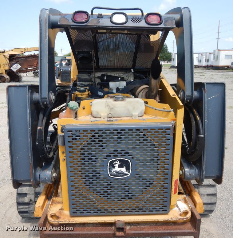 image for item DJ3485 2010 John Deere 333D  tracked skid steer loader