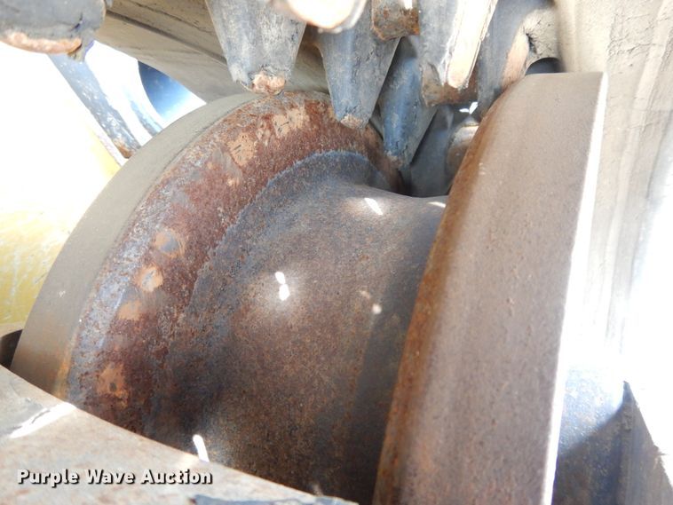 image for item DJ3485 2010 John Deere 333D  tracked skid steer loader