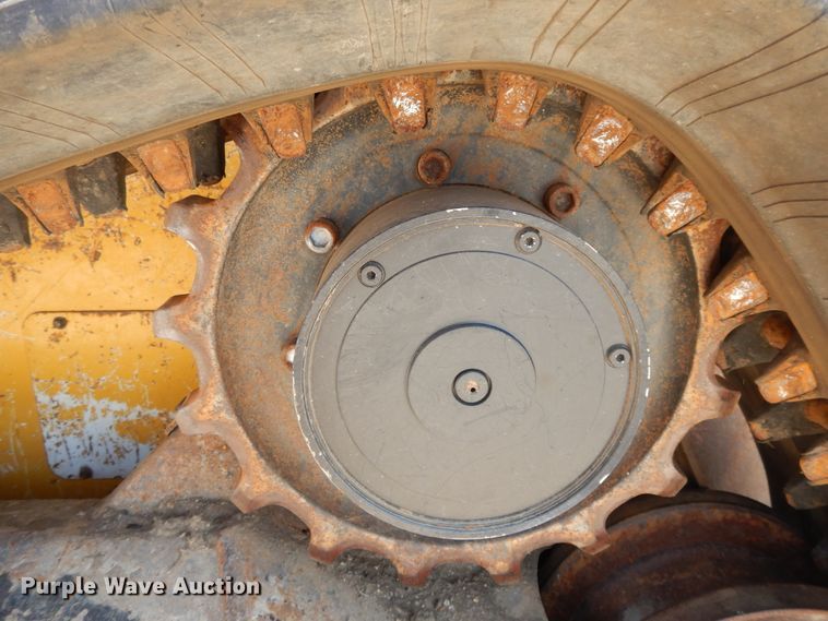 image for item DJ3485 2010 John Deere 333D  tracked skid steer loader