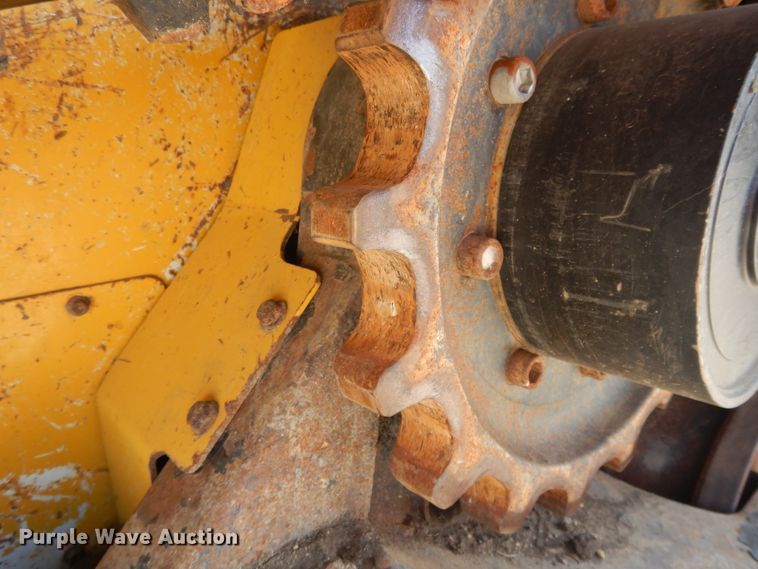 image for item DJ3485 2010 John Deere 333D  tracked skid steer loader