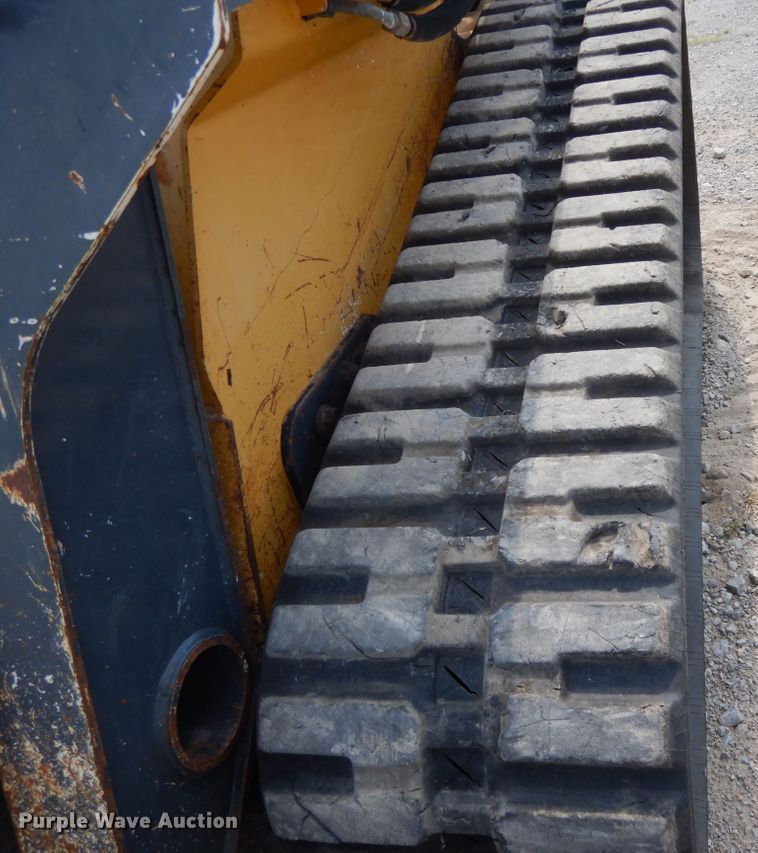 image for item DJ3485 2010 John Deere 333D  tracked skid steer loader