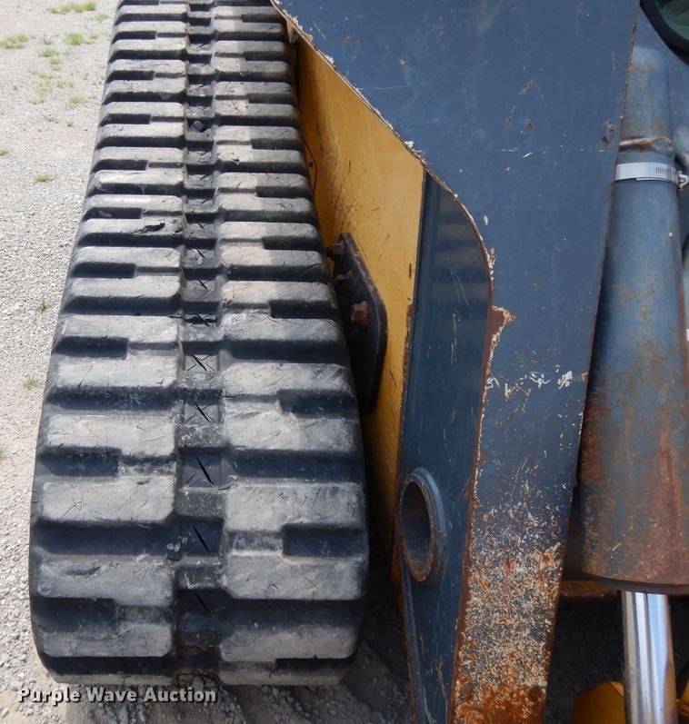 image for item DJ3485 2010 John Deere 333D  tracked skid steer loader