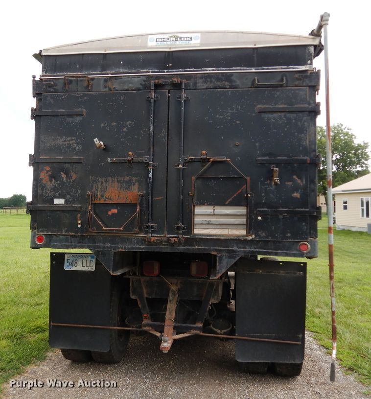 image for item DJ4324 1980 International S1954  grain truck