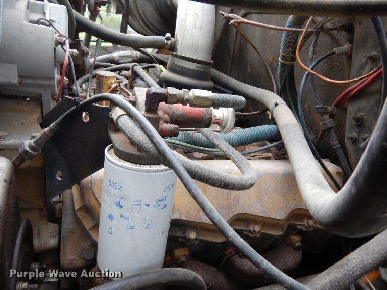 image for item DJ4324 1980 International S1954  grain truck