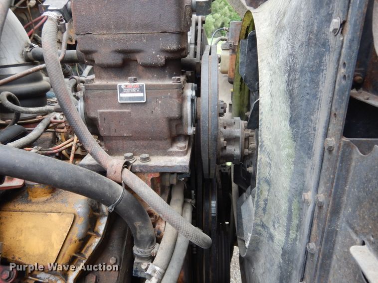 image for item DJ4324 1980 International S1954  grain truck