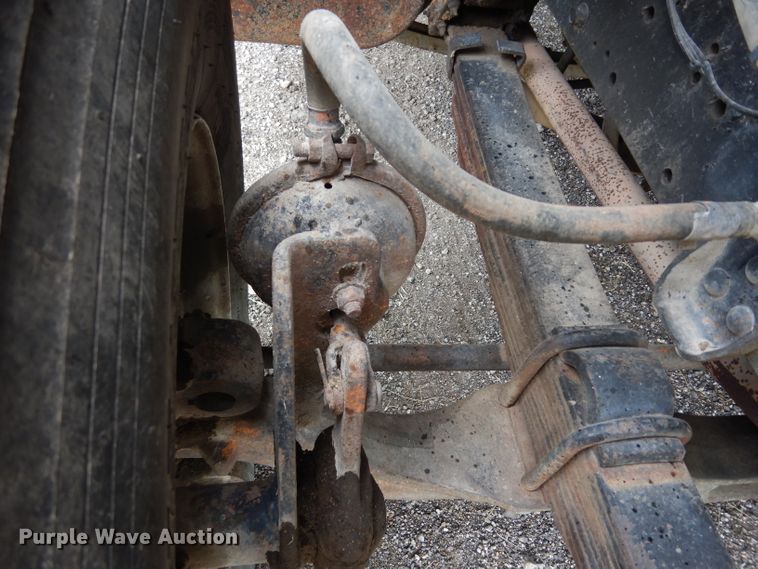 image for item DJ4324 1980 International S1954  grain truck