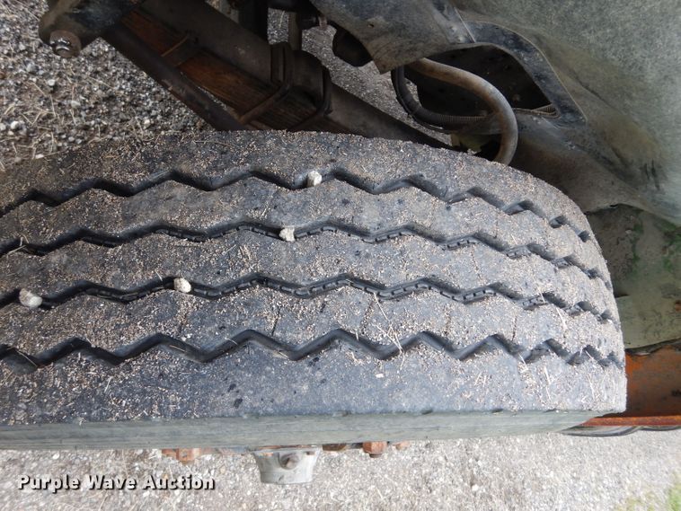 image for item DJ4324 1980 International S1954  grain truck