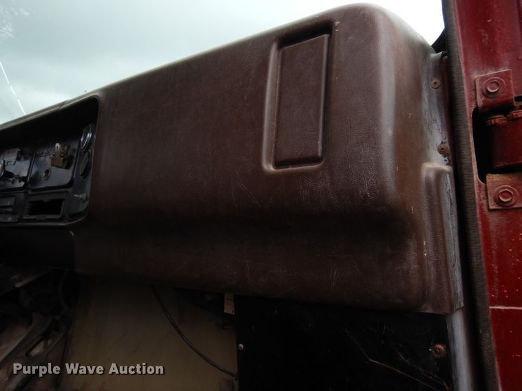 image for item DJ4324 1980 International S1954  grain truck