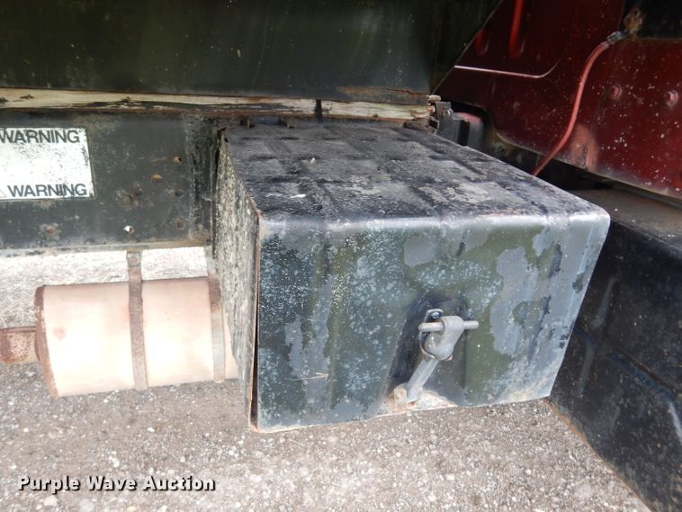 image for item DJ4324 1980 International S1954  grain truck