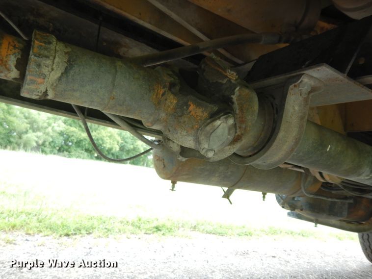 image for item DJ4324 1980 International S1954  grain truck