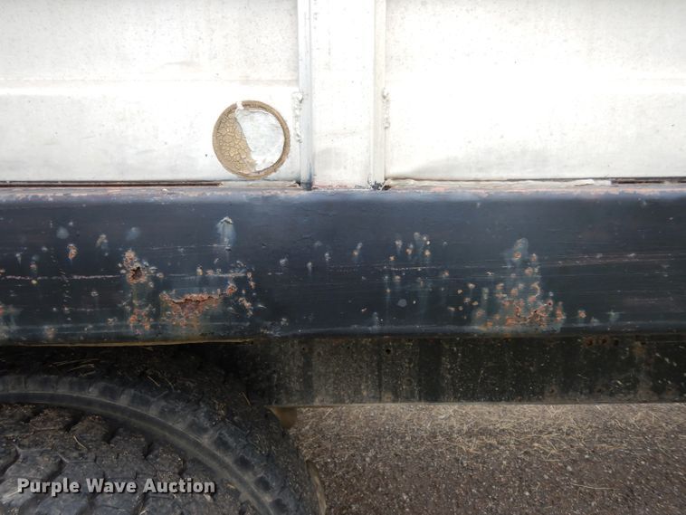 image for item DJ4324 1980 International S1954  grain truck