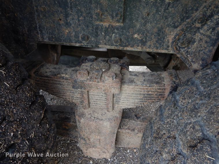 image for item DJ4324 1980 International S1954  grain truck