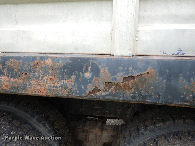 image for item DJ4324 1980 International S1954  grain truck