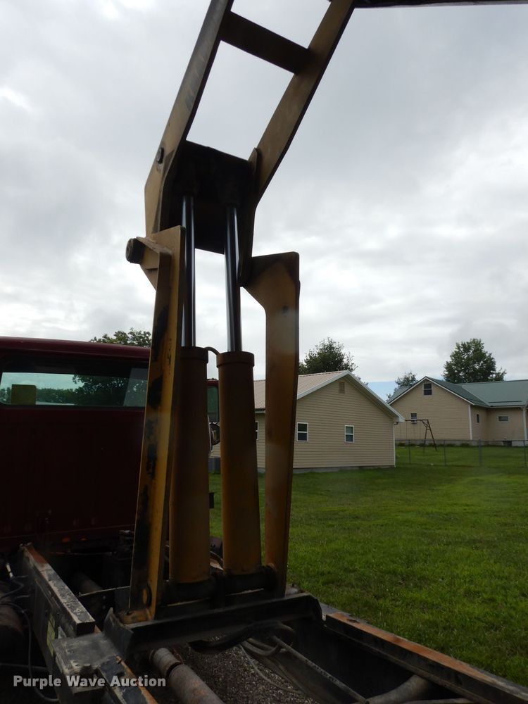 image for item DJ4324 1980 International S1954  grain truck