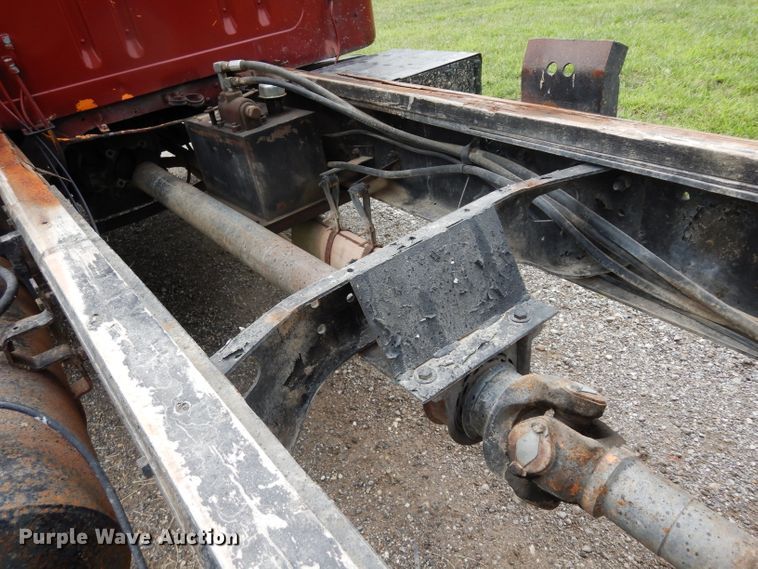 image for item DJ4324 1980 International S1954  grain truck